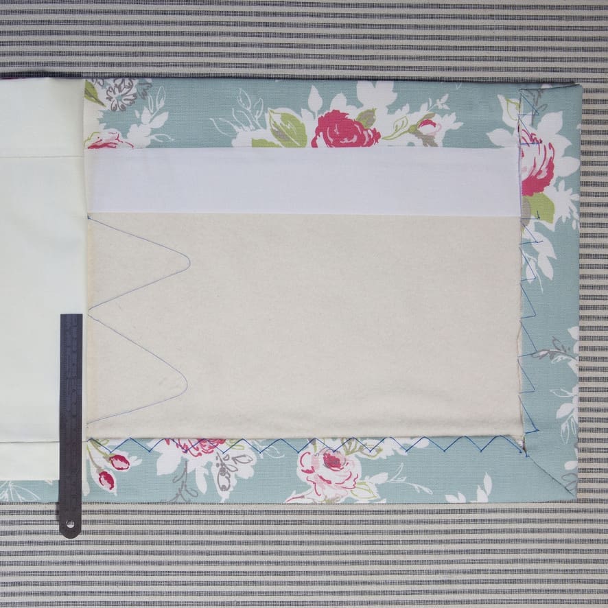 <strong>Video Tutorial</strong> The Interlocking Stitch