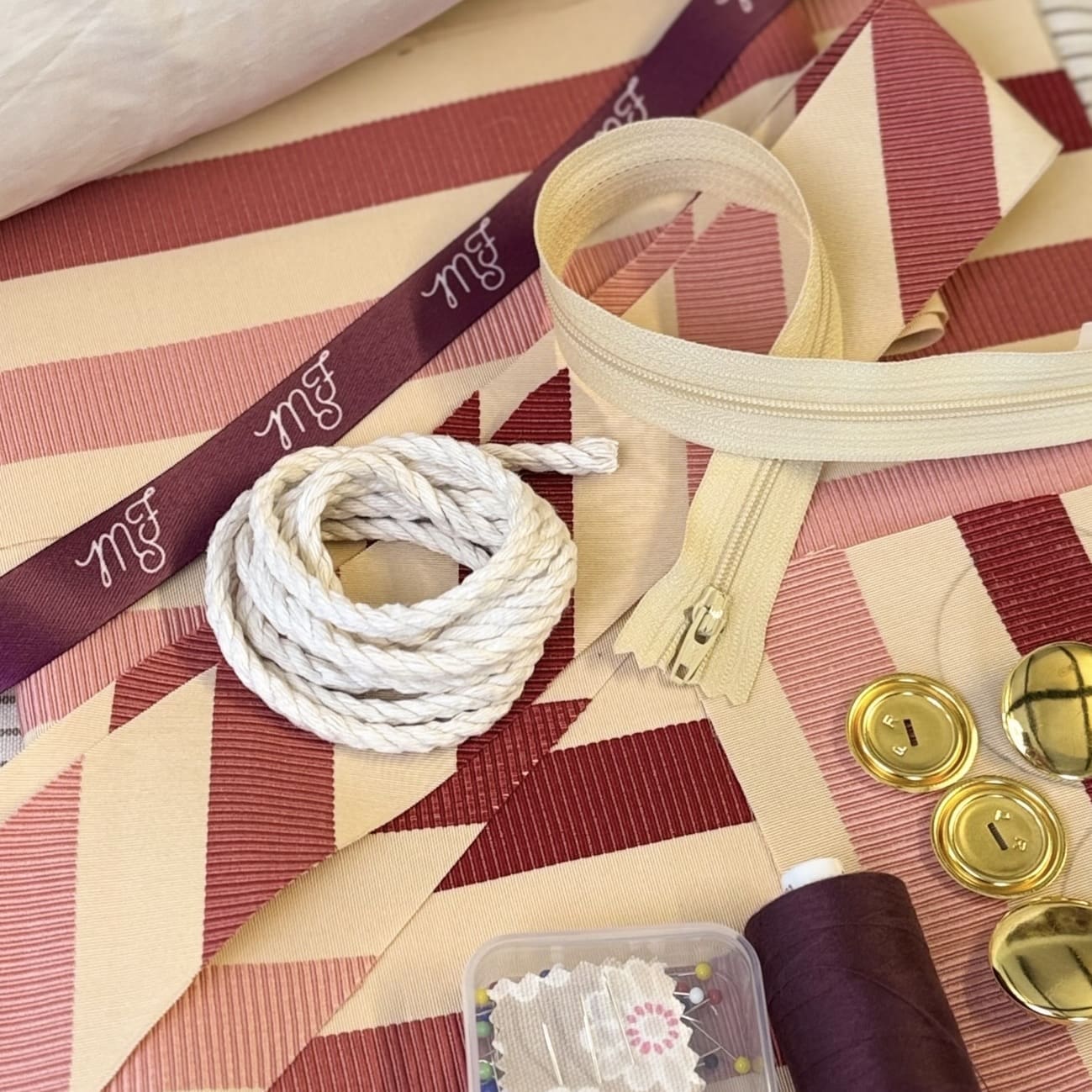ONLINE <strong>Cushion Making Course</strong> Bolster Cushion with Piping & Zip <strong>COURSE PACK</strong>