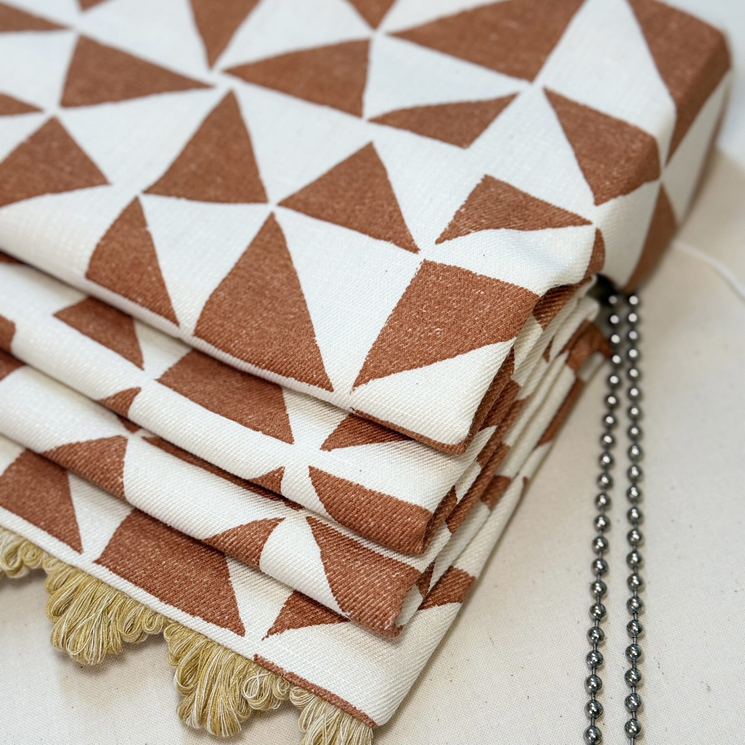 ONLINE <strong>ADVANCED Roman Blind Course</strong> Integrated Side Returns & Trim detail