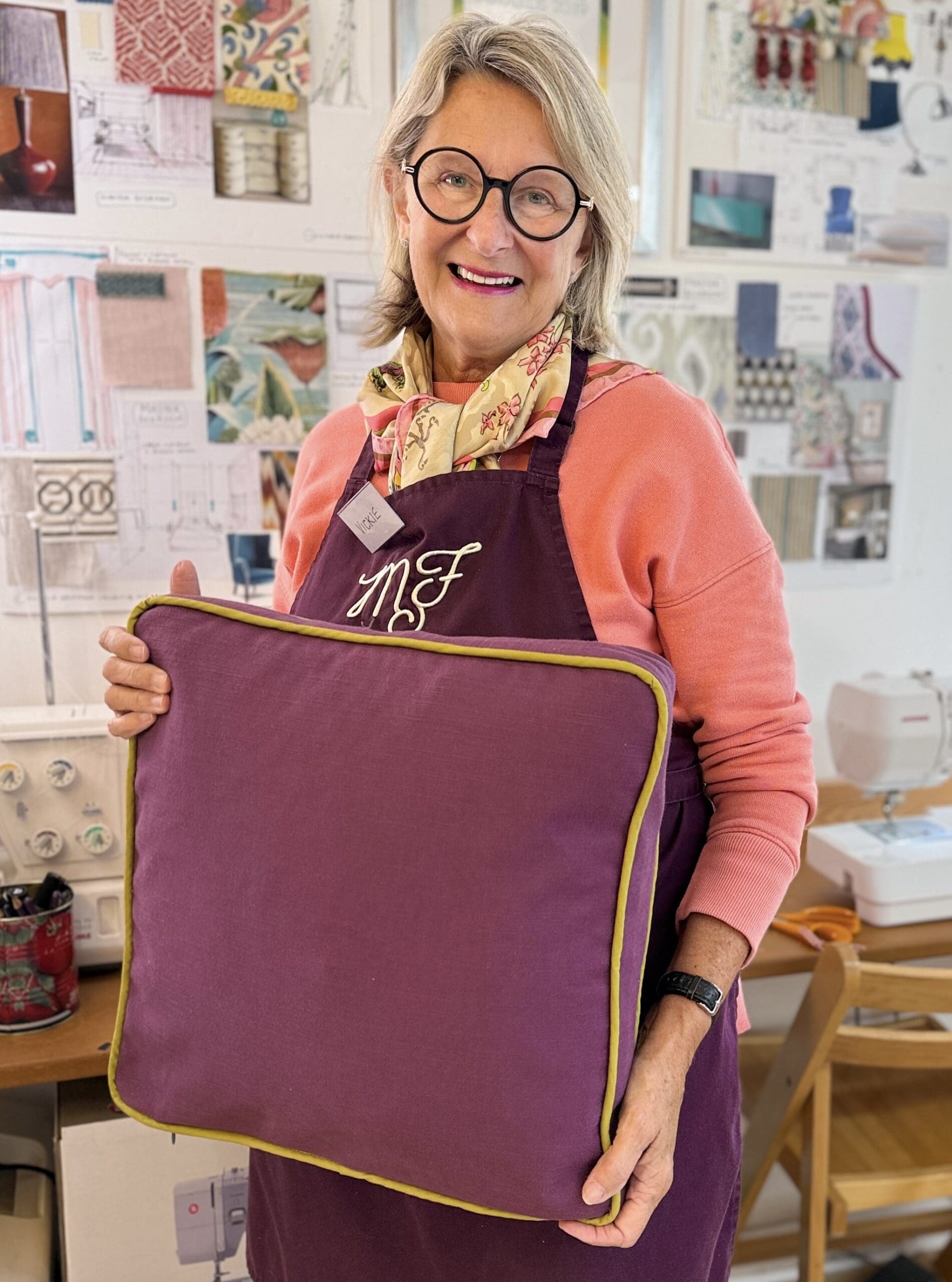ONLINE <strong>Cushion Making Course</strong> Box cushion with Piping & Zip